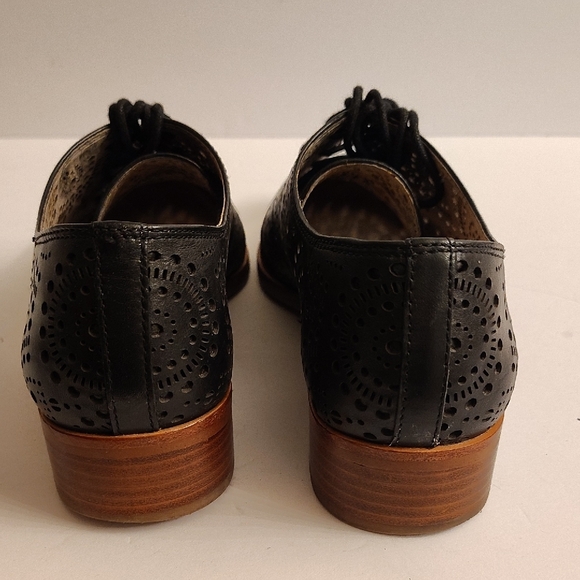 Louise et Cie Black Perforated Leather Cut Outs Oxfords - Picture 6 of 10